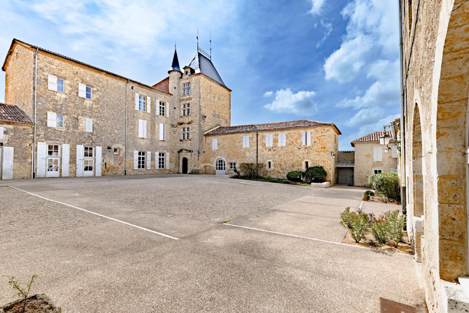 Chateau De Mons Armagnac Caussens Exteriör bild